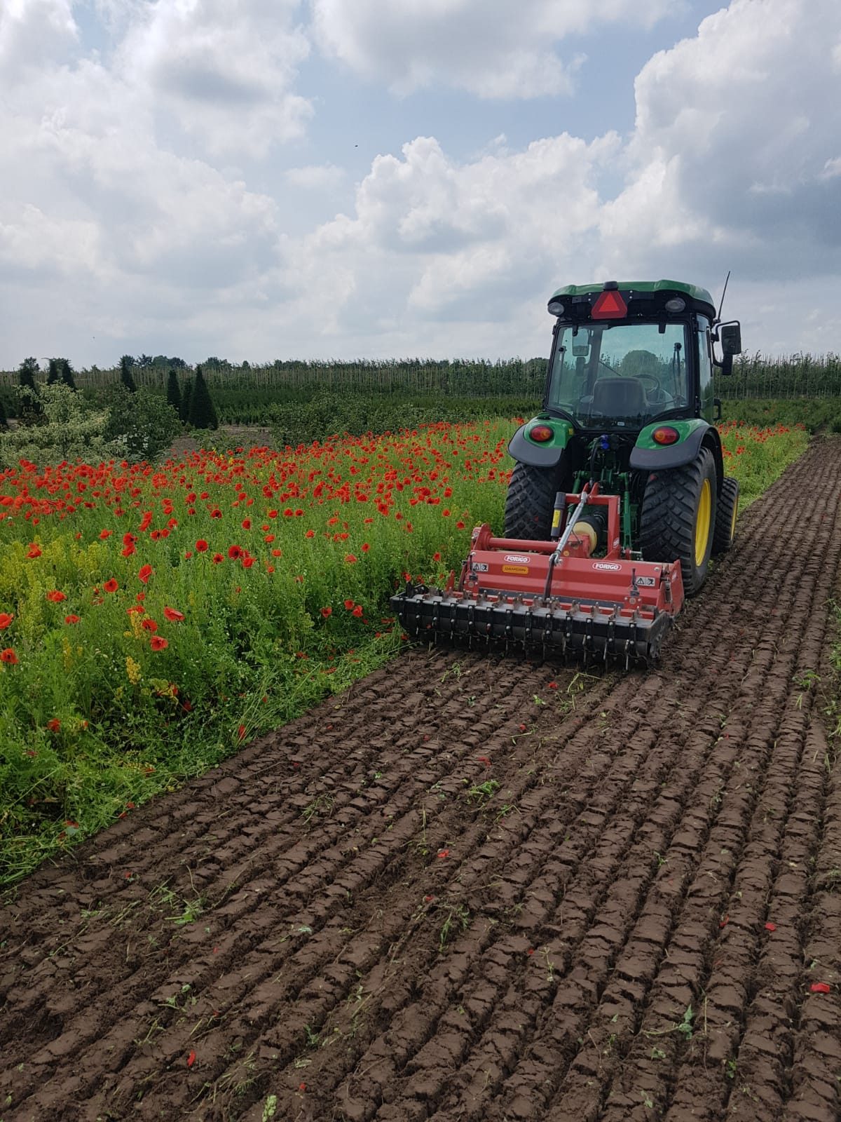 Grond overtopfrezen door Loonbedrijf Van Kleef